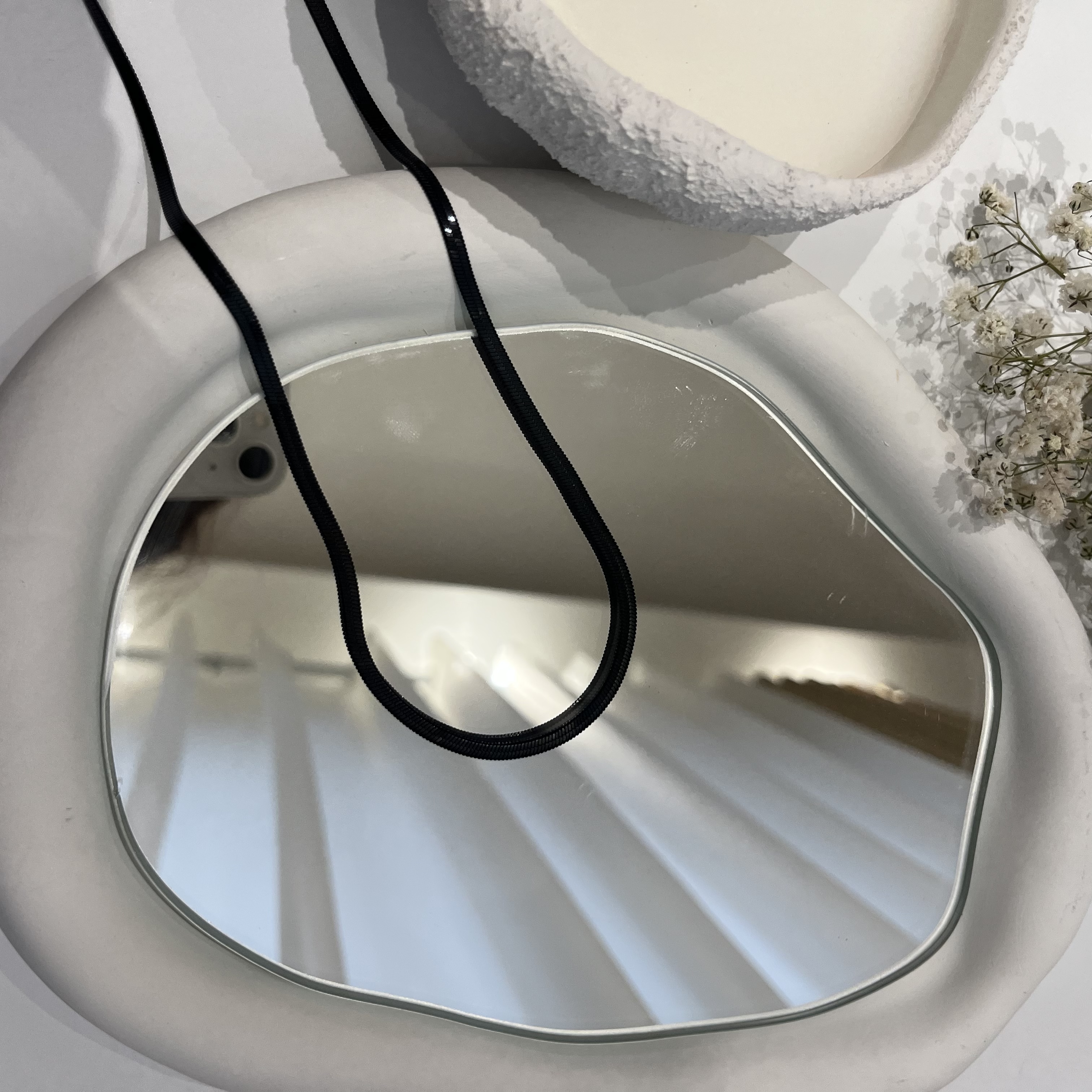 گردنبند ماری مشکی استیل